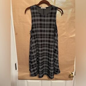 TRES BIEN~SLEEVELESS DRESS~SMALL-MED